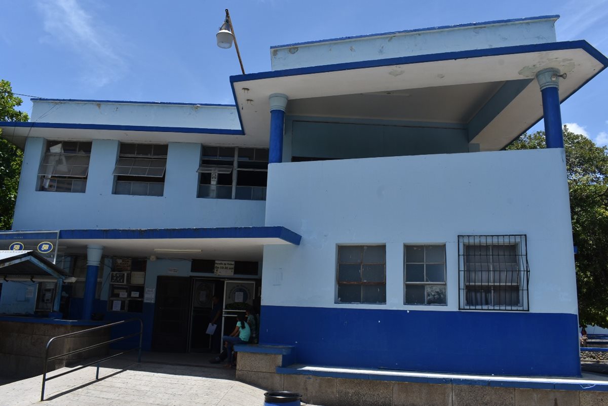 La joven fue internada en el Hospital Regional de Zacapa, donde sufrió un aborto. (Foto Prensa Libre: Mario Morales)