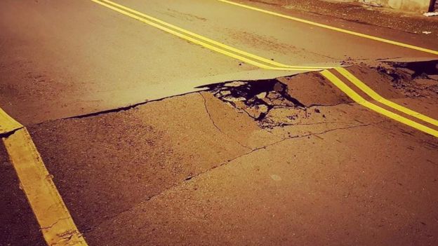 Varias calles en Haulien quedaron dañadas por el terremoto. (Foto: Samuel Kuo)