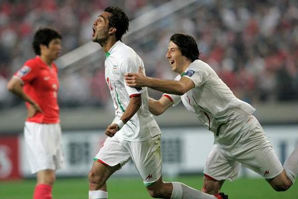 Masoud Shojaei es la gran figura de la selección de Irán para el Mundial de Brasil 2014. (Foto Prensa Libre: AS Color)