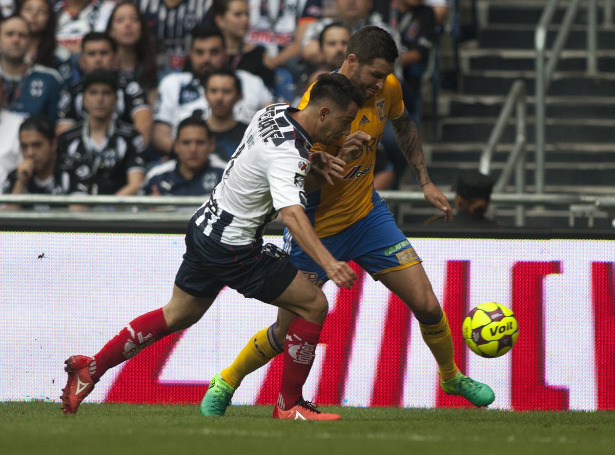 El delantero André-Pierre Gignac cree que ha cumplido su ciclo en la selección francesa. (Foto Prensa Libre: AFP)