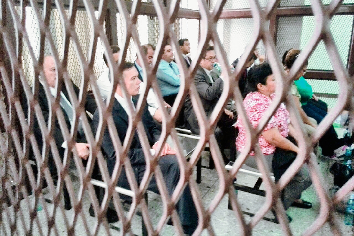 Se reanudo la audiencia de primera declaración de los 17 aprehendidos en el caso IGSS-Pisa. (Foto Prensa Libre: Hemeroteca PL)