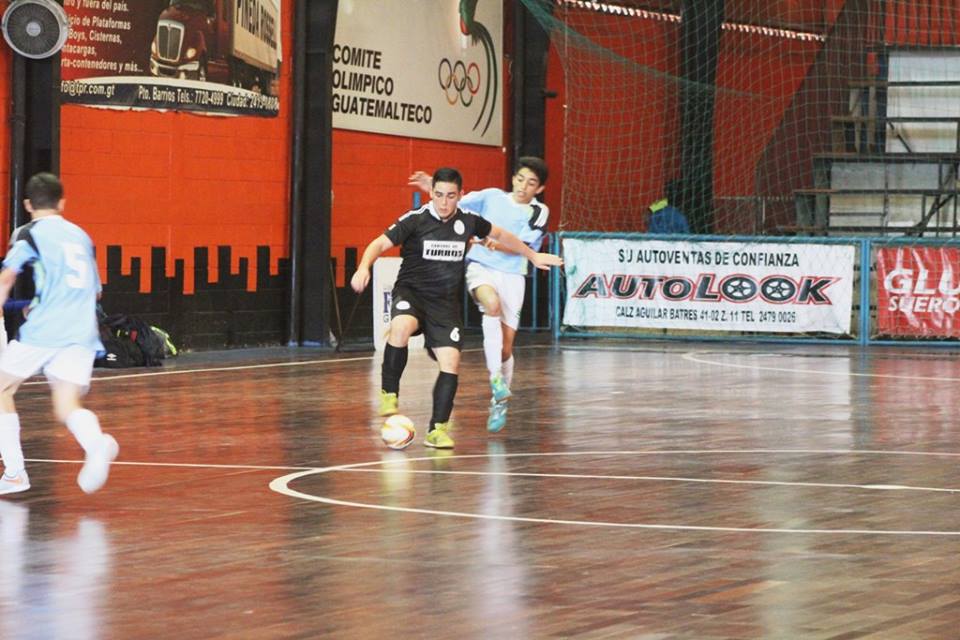 En cada jornada los equipos del futsal guatemalteco dan su mayor esfuerzo en el Campeonato Nacional. (Foto Prensa Libre: Cortesía CDAG)