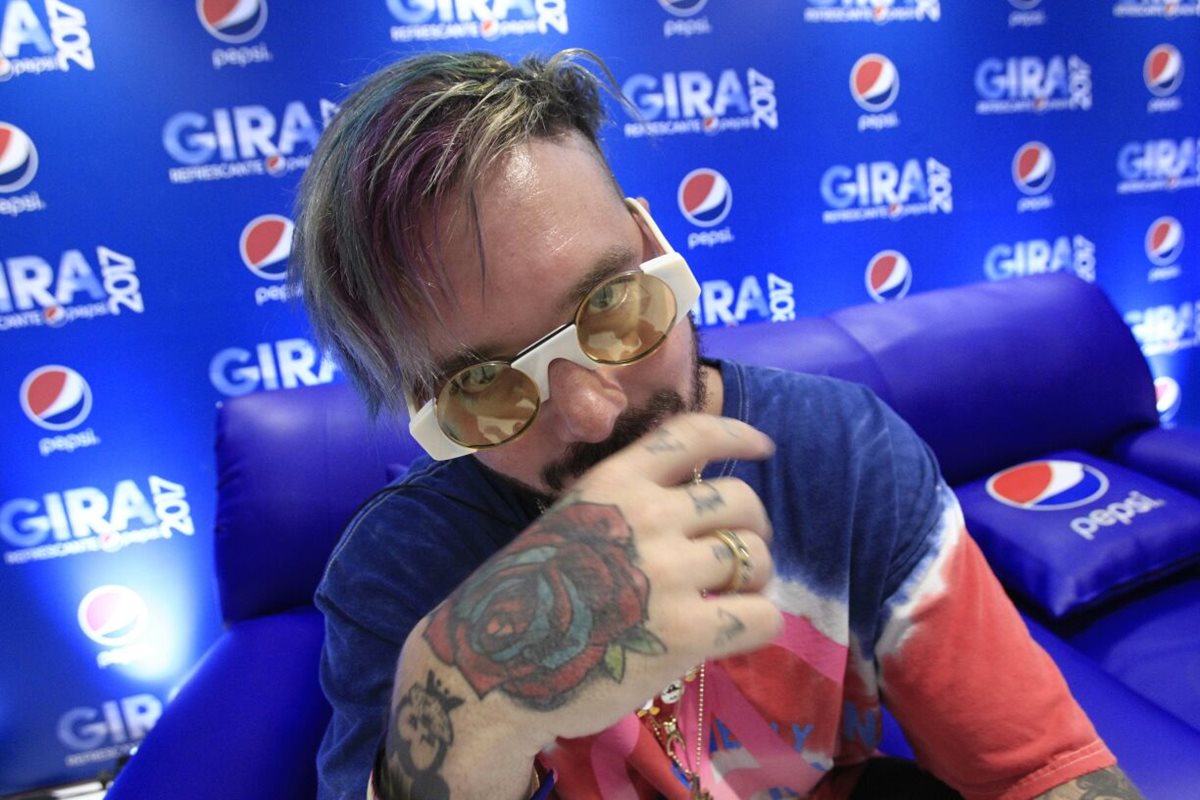 J Balvin se siente agradecido por la aceptación que ha tenido su música en el país. (Foto Prensa Libre: Carlos Hernández)