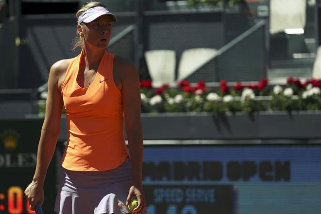 Maria Sharapova avanza a la segunda ronda en el torneo de Madrid. (Foto Prensa Libre: AFP).