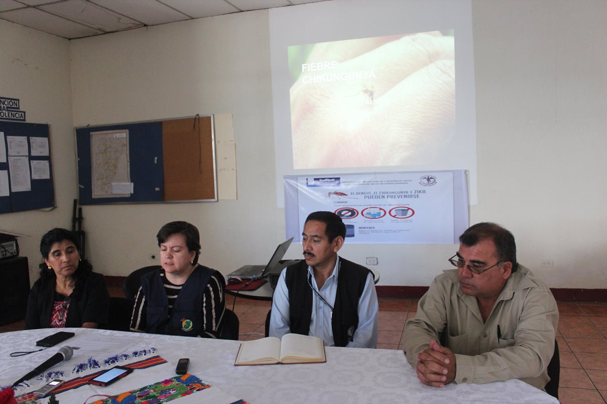 Autoridades de Salud de Chimaltenango se mantienen en alerta amarilla y recomiendan a la población tomar medidas de prevención.(Foto Prensa Libre: Víctor Chamalé)