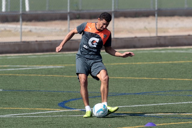 Joel Benítez es pieza fundamental en la defensa de Comunicaciones. (Foto Prensa Libre: Norvin Mendoza)