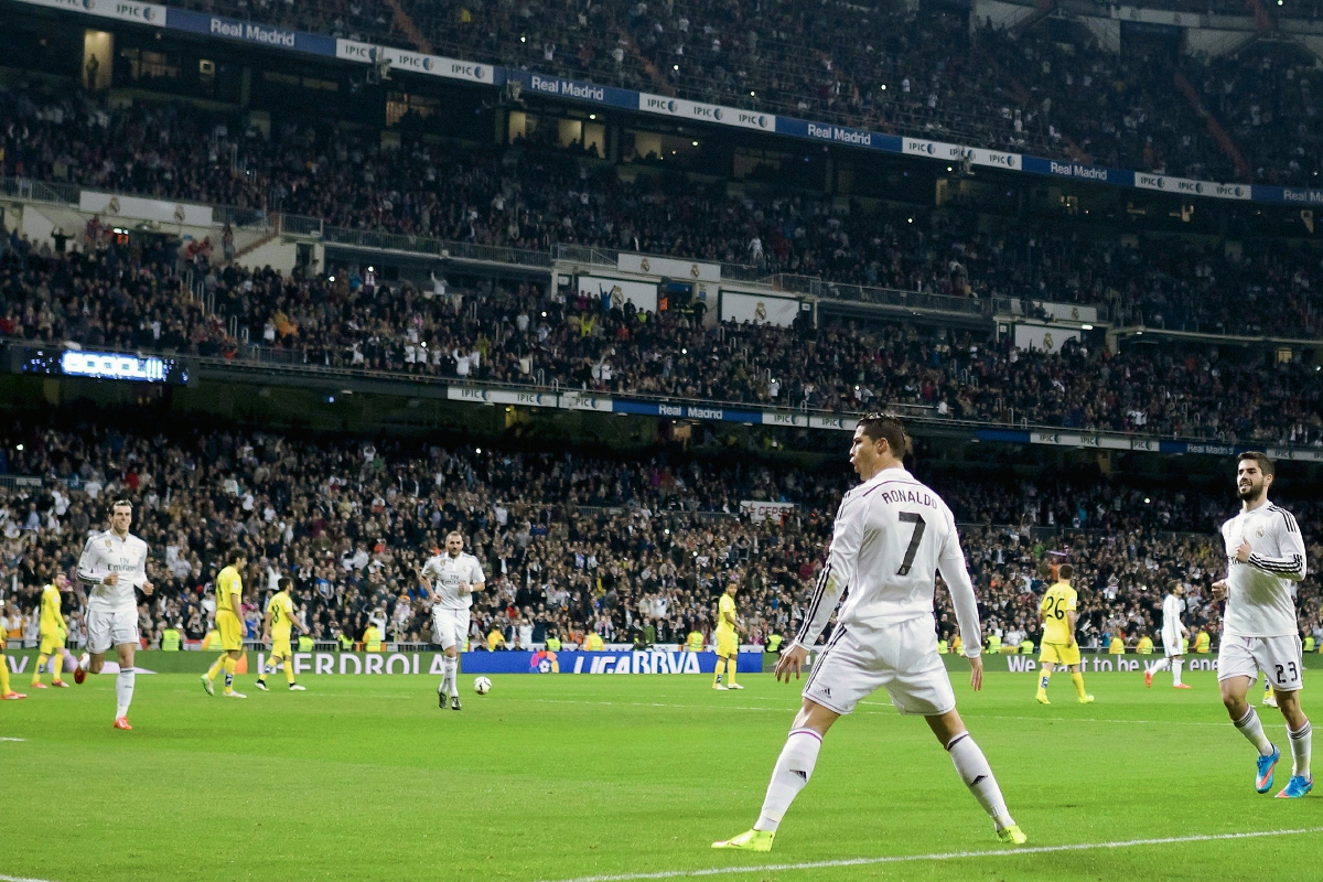 En la cifra de goles en todos los torneos, Cristiano está a 16 de alcanzar a Di Stéfano y 32 a Raúl. (Foto Prensa Libre: AFP)