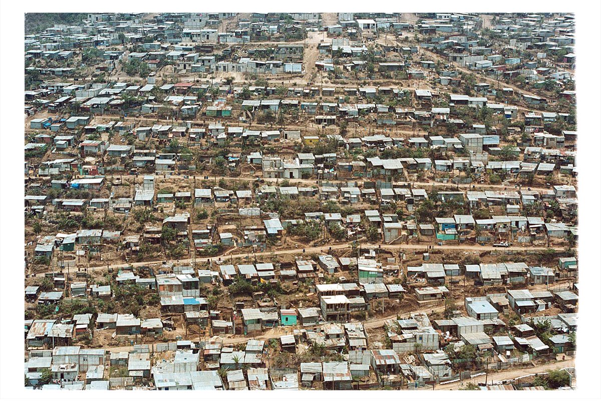 Asentamiento Mártites del Pueblo, en Villa Nueva, Guatemala, el más grande de Centroamérica. (Foto: Hemeroteca PL)