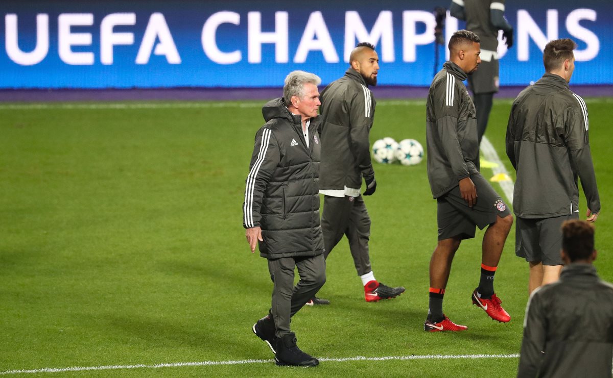 Jupp Heynckes ha hecho despertar a Arturo Vidal y espera que siga dando mucho más en el Bayern Múnich. (Foto Prensa Libre: AFP)