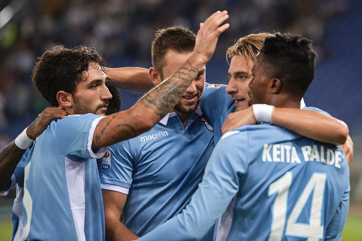 Ciro Immobile celebra su gol esta tarde en el Estadio Olímpico. (Foto Prensa Libre: AFP)