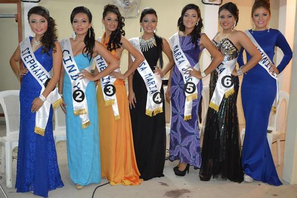 Siete jóvenes aspiran a ser electas como Señorita Coatepeque 2015, en Quetzaltenango. (Foto Prensa Libre: Edgar Octavio Girón)