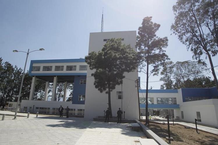 El Hospital Nacional de Villa Nueva sería el centro asistencial público más moderno del país. (Foto Prensa Libre: Hemeroteca PL)