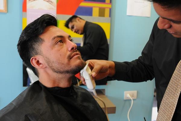 El cuidado del vello del rostro requiere de una atención y un recorte periódico (Foto Prensa Libre: Áxel Vicente).