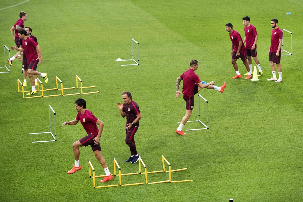 El cuadro colchonero no quiere perder otra Champions League y buscará empezar con el pie derecho. (Foto Prensa Libre: AFP)