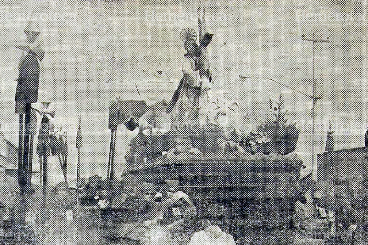 Procesión del Lunes Santo de la Parroquia Vieja en 1969. Foto: Hemeroteca PL