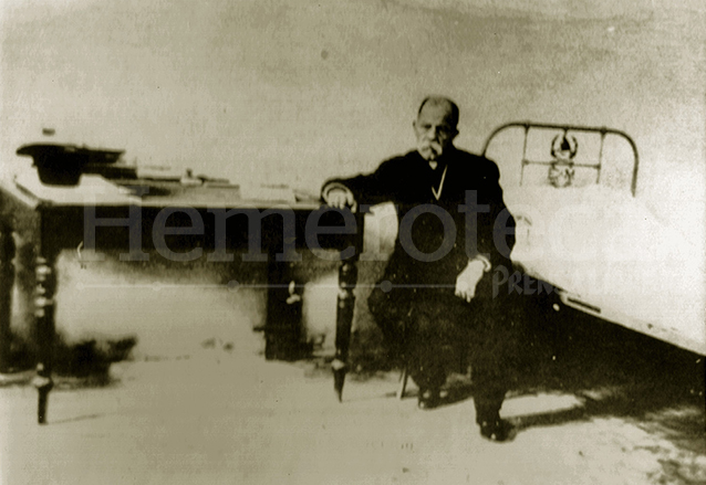 El presidente Estrada Cabrera durante el tiempo en el que permaneció preso. (Foto: Hemeroteca PL)