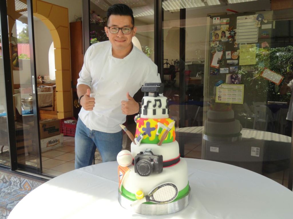 Sus obras sobresales porque mezcla la cocina con el arte. (Foto Prensa Libre: Natiana Gándara)