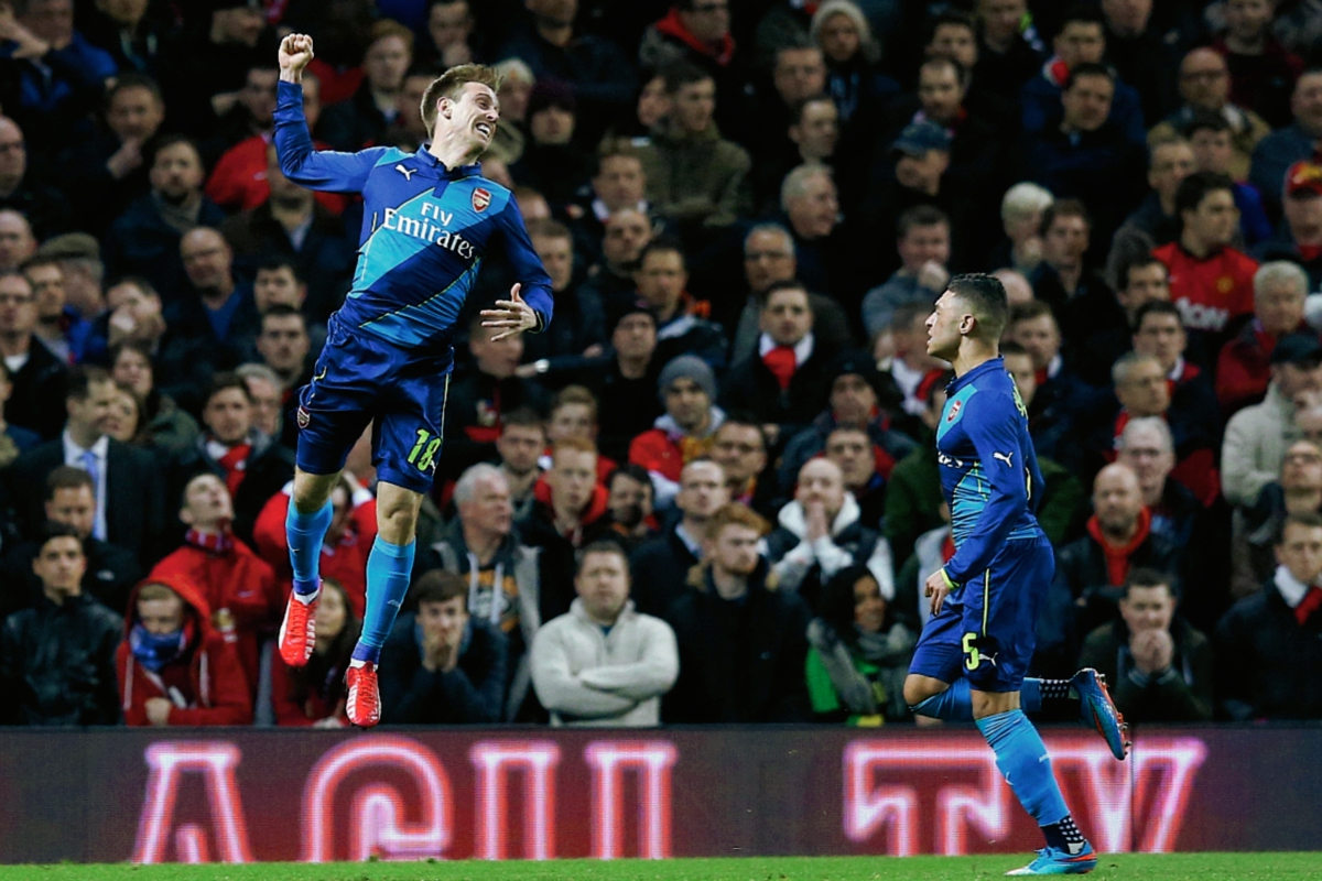Nacho Monreal, del Arsenal celebra el gol del pase (Foto Prensa Libre: AP)