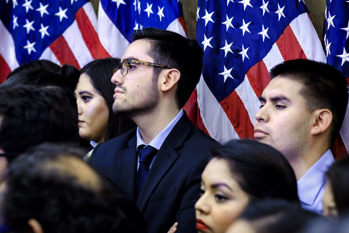 Dreamers exigen una solución para su situación migratoria. (Foto Prensa Libre: AFP)