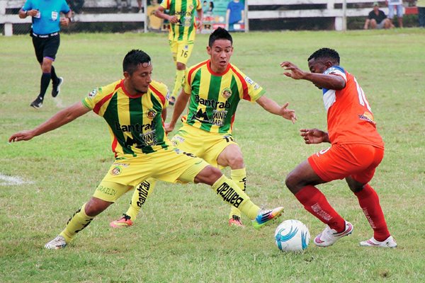 Marquense y Halcones quedaron empatados. (Foto Prensa Libre: Edgar Dominguez)