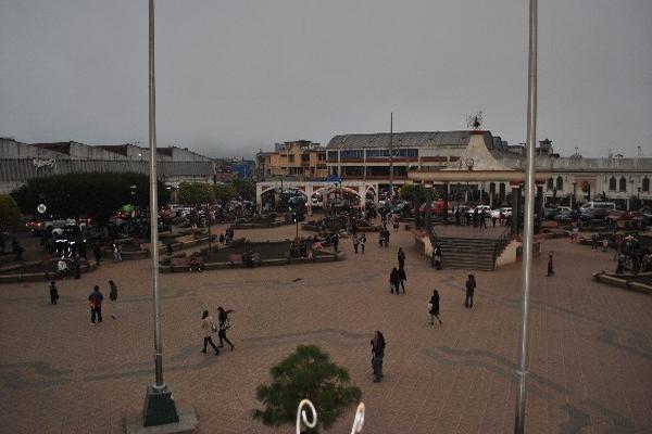 Vista de la plaza cívica que es remodelada