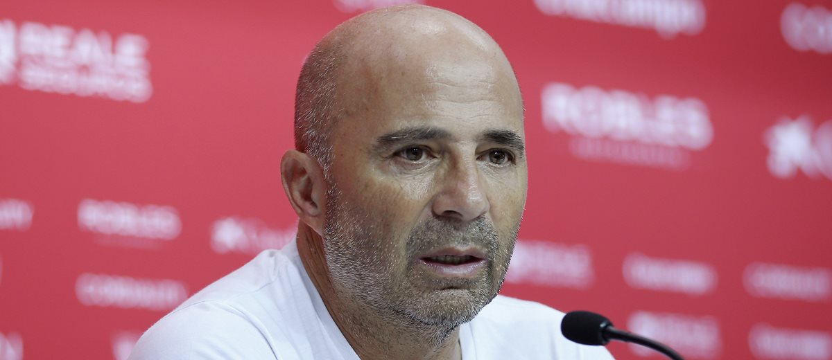 Sampaoli busca que el Sevilla juegue con intensidad frente al Real Madrid. (Foto Prensa Libre: EFE)