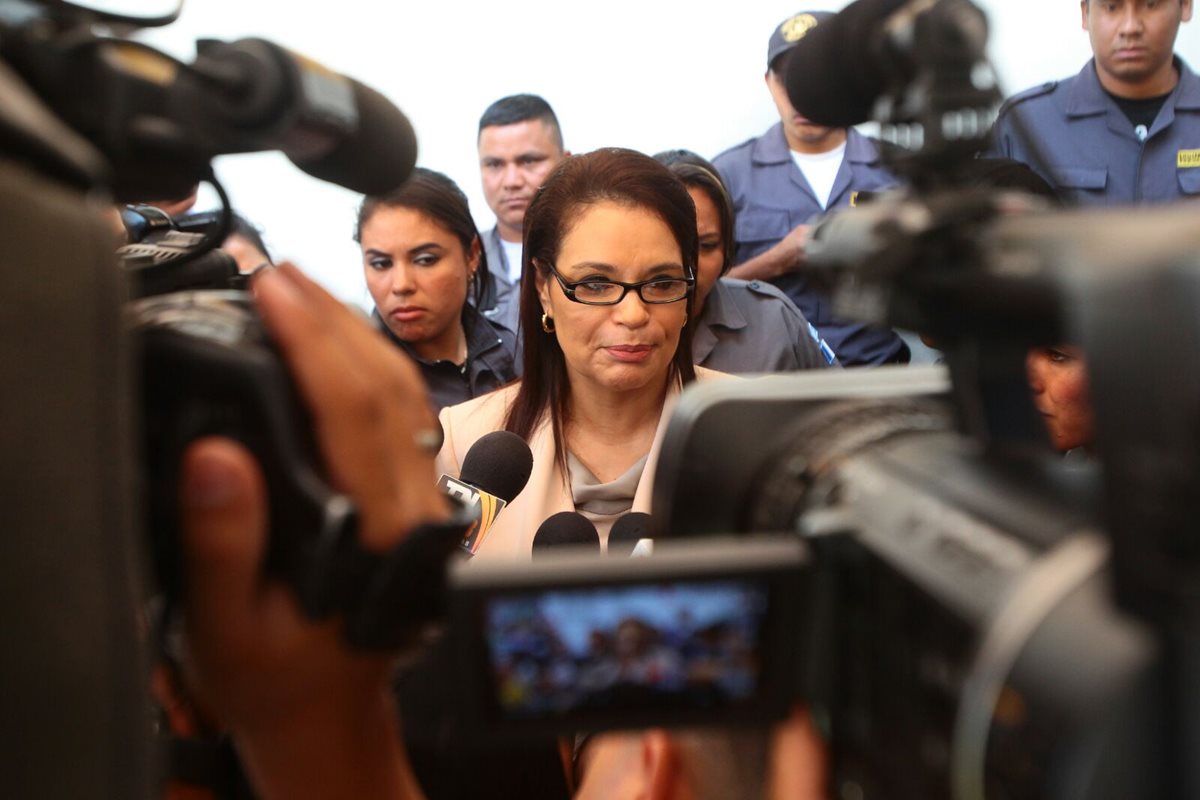 Roxana Baldetti dice no temer a las declaraciones de Estuardo González por el caso La Línea. (Foto Prensa Libre: Álvaro Interiano)