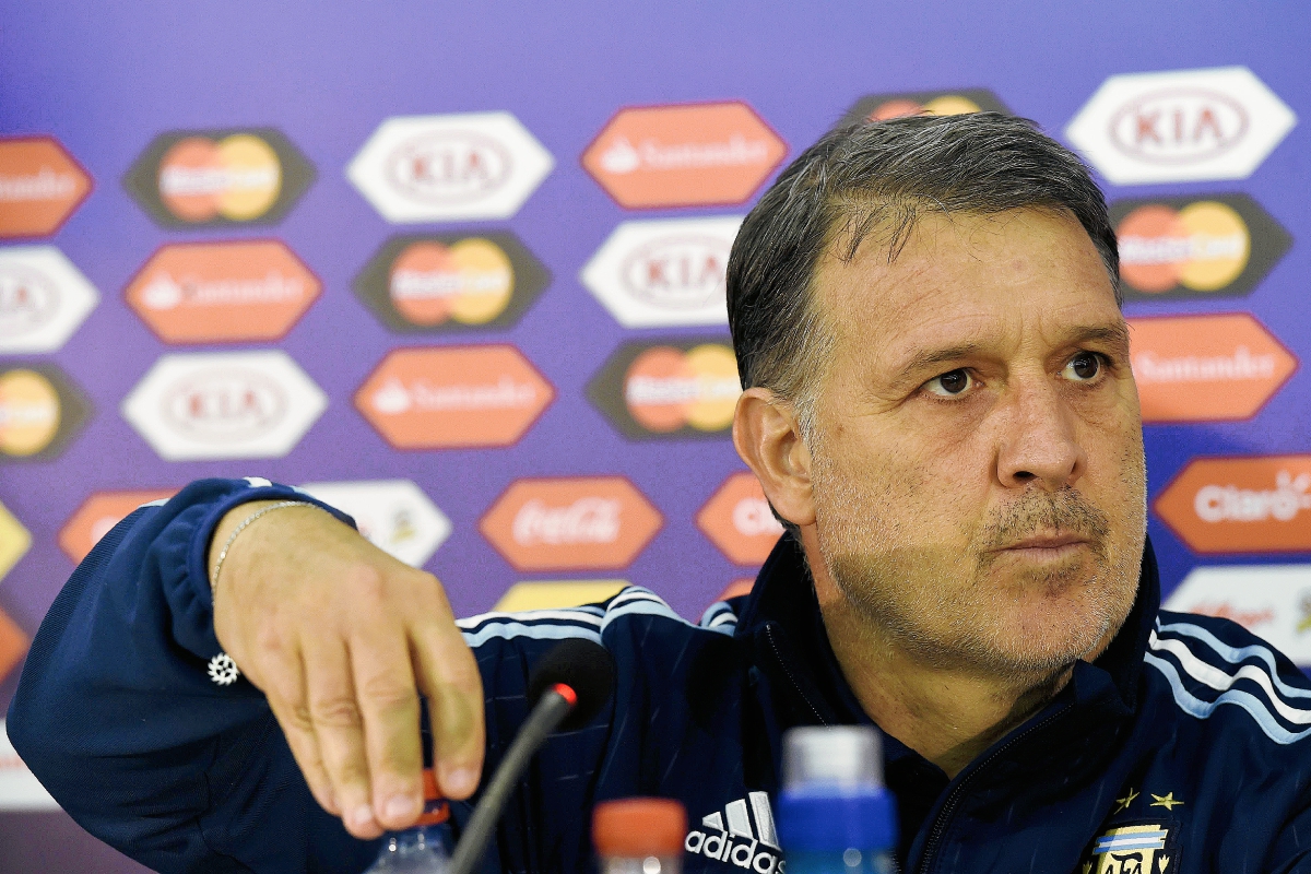 Gerardo Martino durante la conferencia de prensa de esta tarde. (Foto Prensa Libre: AFP)