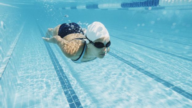 En una pequeña localidad de Reino Unido hace años que se usa este sistema para calentar el agua de una piscina.  (Foto Prensa Libre: Getty Images)