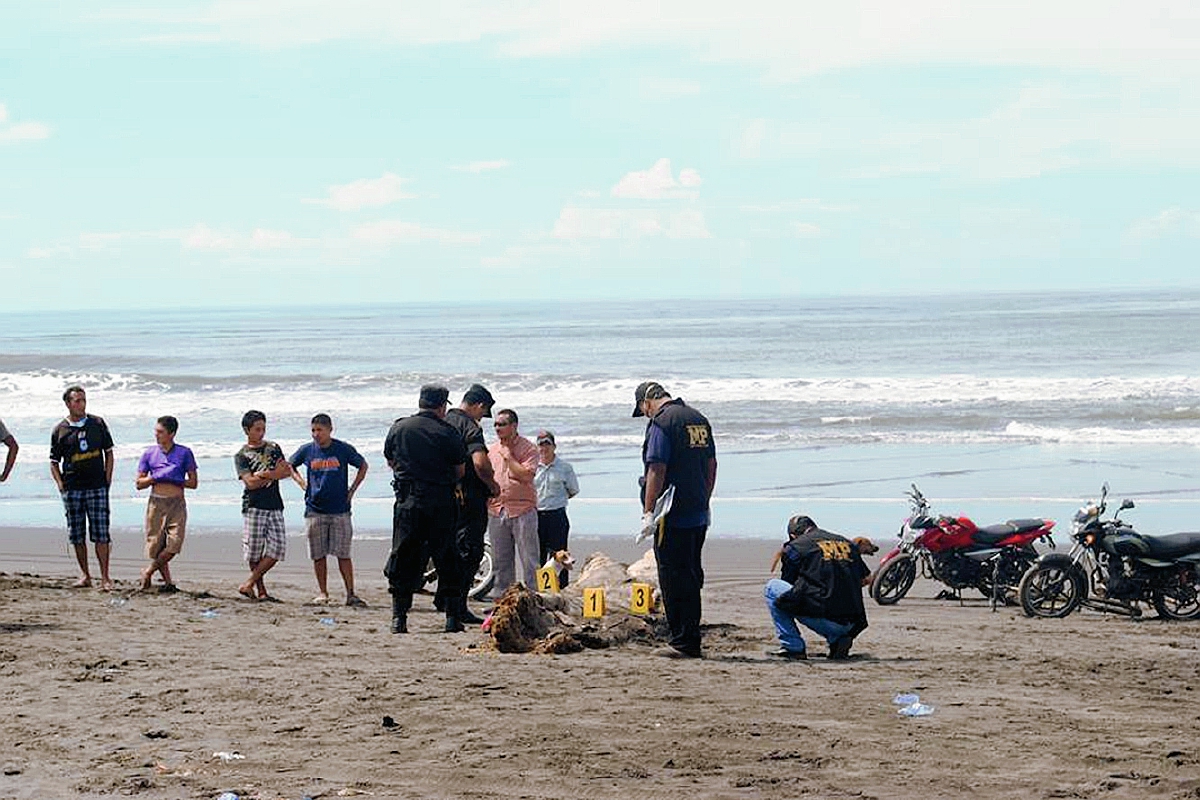 Las autoridades estiman que a las playas de Puerto de San José lleguen cas un millón de visitantes. (Foto Prensa Libre: Hemeroteca PL).