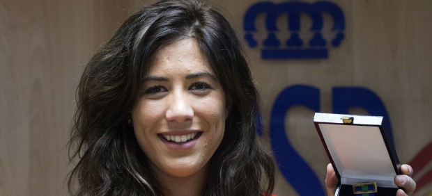 Garbine Muguruza recibió la medalla de la Real Orden del Mérito Deportivo. (Foto Prensa Libre: EFE)