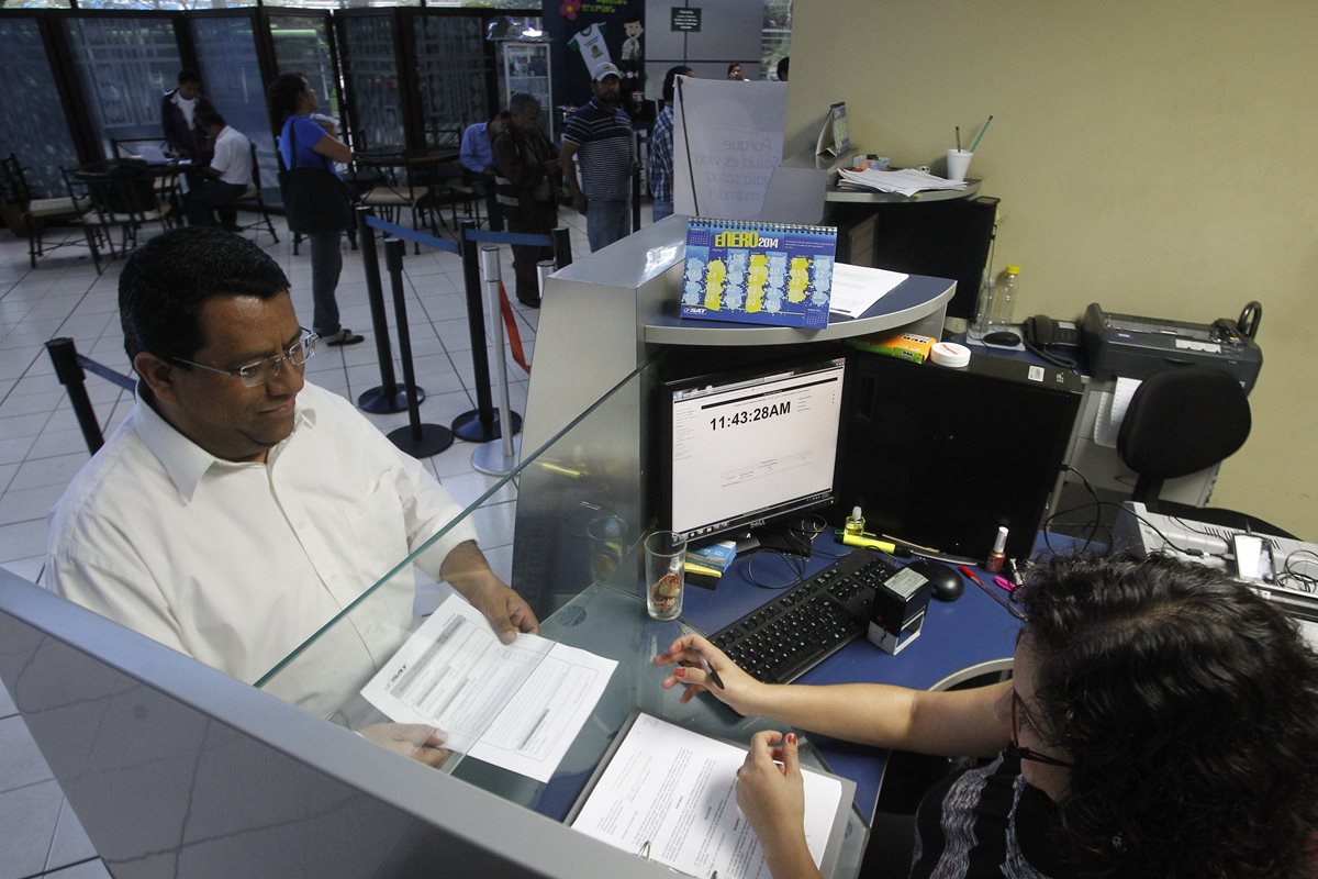 El plazo para pagar sin multas el impuesto es el 31 de julio del 2016.(Foto Prensa Libre: Oscar Rivas)