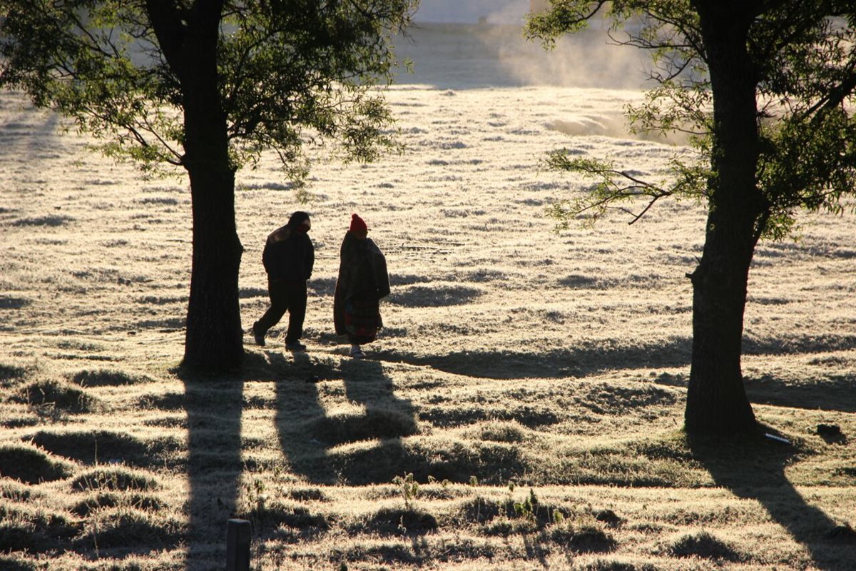 En algunos lugares de Totonicapán, la temperatura llegó a -2 grados. (Foto Prensa Libre: Edgar Domínguez)