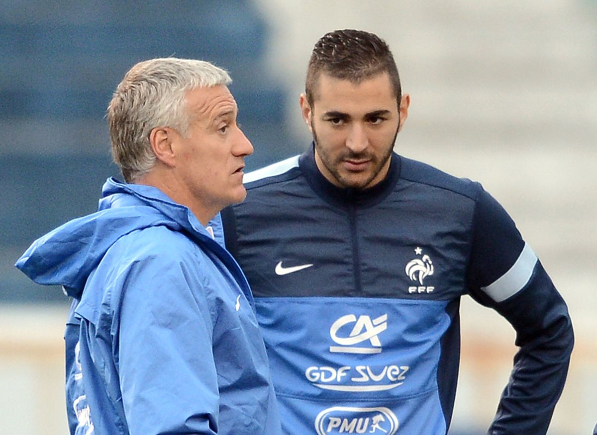 Deschamps se ha plegado a la presión de una parte racista de Francia, dijo Benzema en una entrevista. (Foto Prensa Libre: AFP)