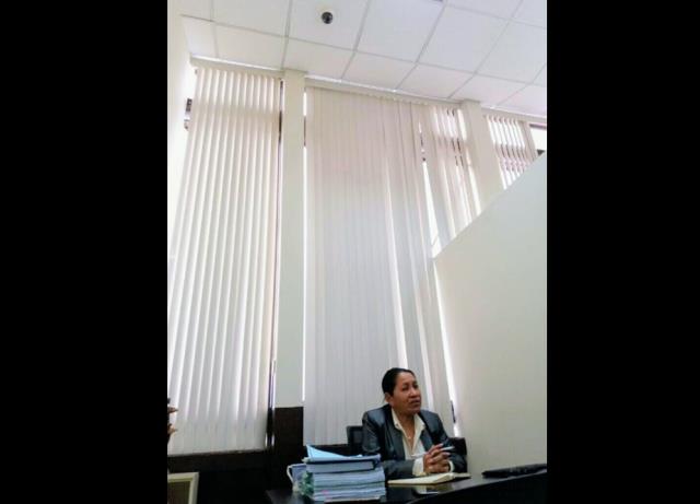 La jueza Sara Yoc señala que hay cámaras en el Juzgado y en el Tribunal de Mayor Riesgo D. (Foto : La Red)