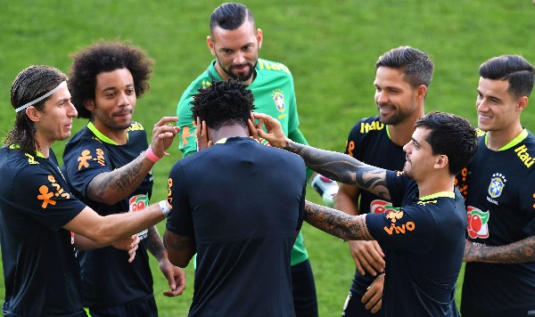 La Selección de Brasil ha mostrado su mejor ánimo en los entrenamientos previo al duelo contra Paraguay. (Foto Prensa Libre: AFP).