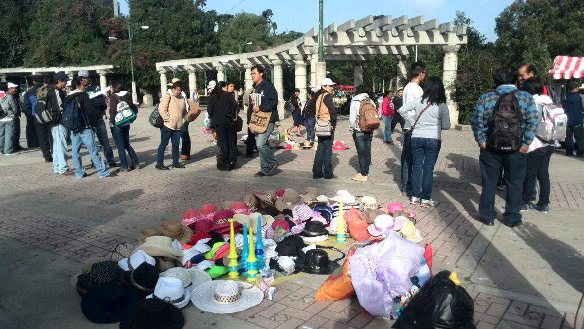 Maestros y sindicalistas protestarán desde la zona 9 al Centro Histórico de la capital. (Foto Prensa Libre: É. Ávila)