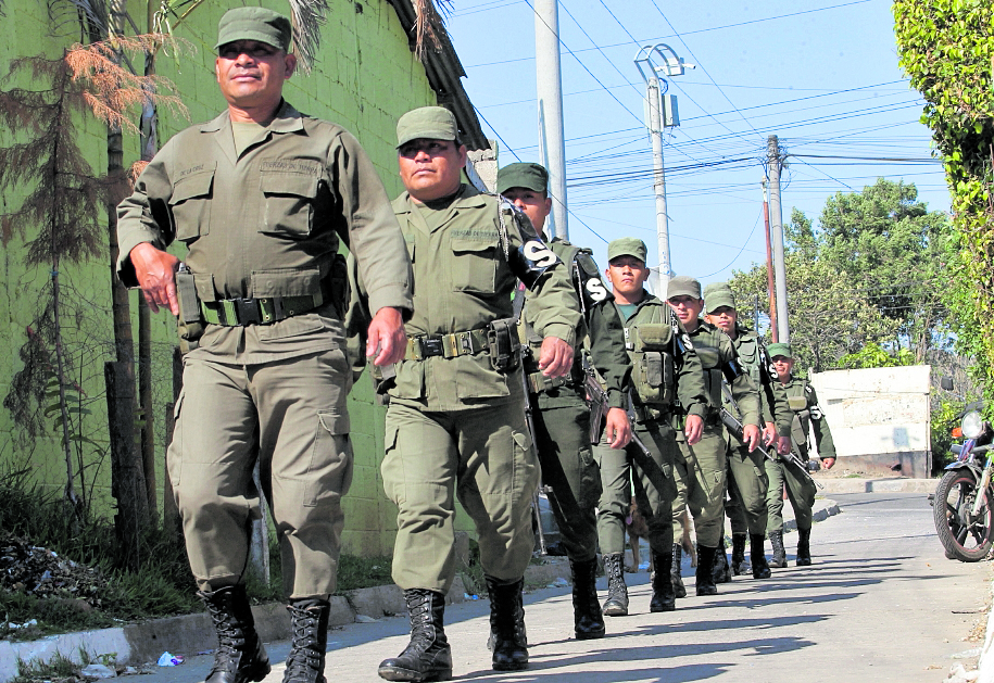 El Ejército desmovilizará a tres mil elementos que sirvieron en las fuerzas de seguridad. (Foto Prensa Libre: Hemeroteca PL)