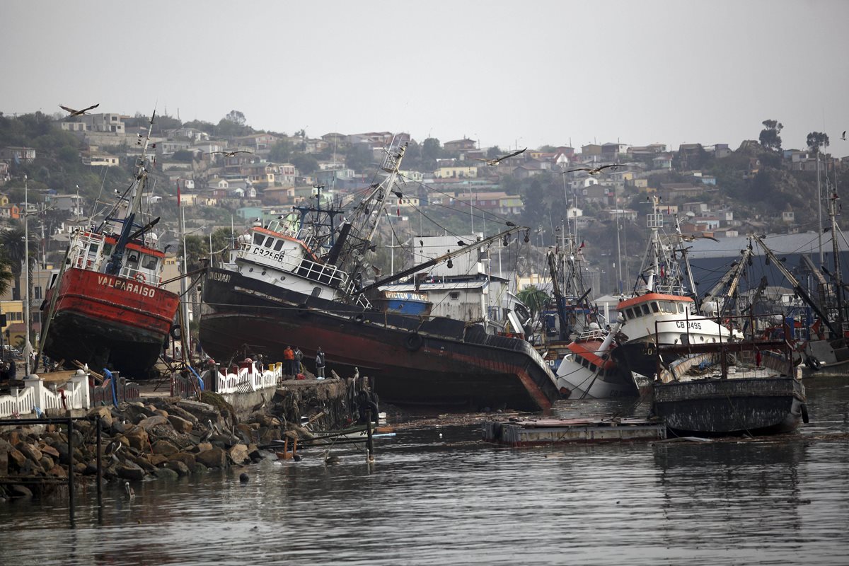 Devastación causó terremoto en Chile. (Foto Prensa Libre: AP)