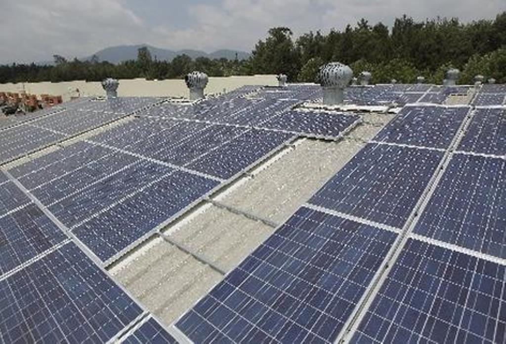 Cada cuatro paneles solares tienen la capacidad de generar 1 kilovatio (Foto Prensa Libre: Hemeroteca PL)