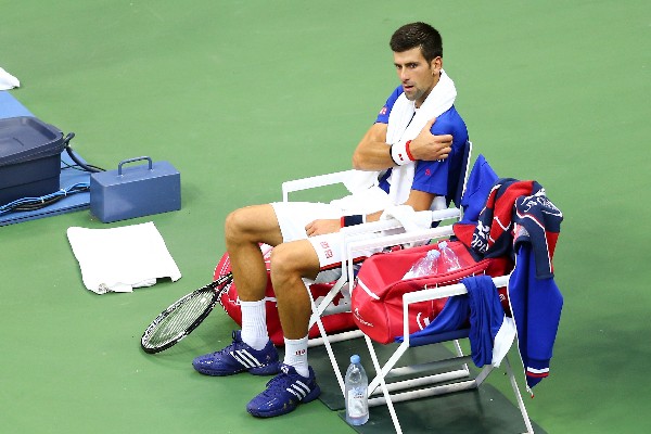 Nole tuvo un partido tranquilo y selló su pase a la final. (Foto Prensa Libre: EFE)