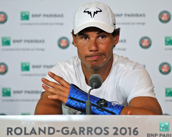 Rafael Nadal espera regresar para el Abierto de Toronto que arranca el 25 de julio. (Foto Prensa Libre: AP)