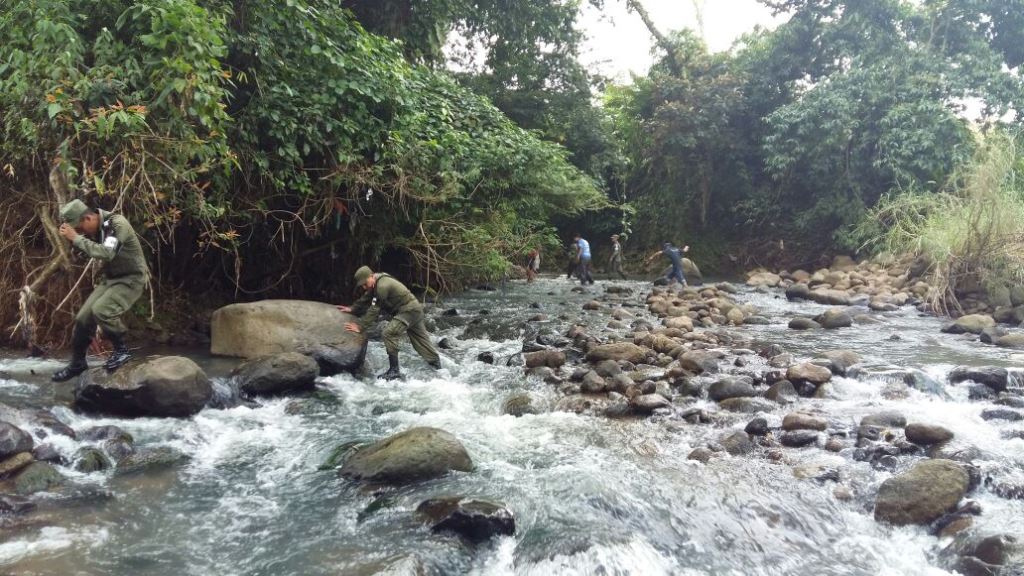 Lugar donde fue localizado uno de los cadáveres en Malacatán, San Marcos. (Foto Prensa Libre: Alexánder Coyoy).