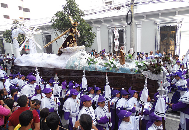 Procesión Infantil de la Parroquia de Candelaria. (Foto: Néstor Galicia)