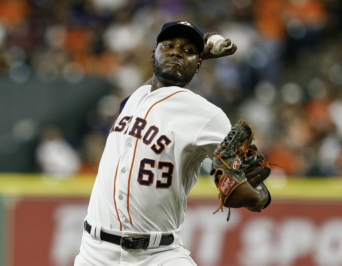 David Paulino en el juego de los Astros frente a Oakland el pasado 28 de julio. (Foto Prensa Libre: AFP)