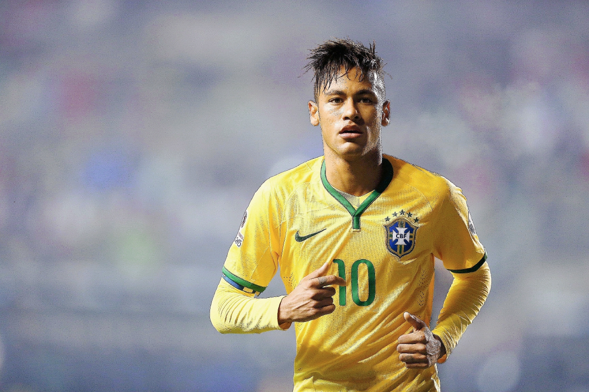 El delantero brasileño Neymar jr. fue clave para el triunfo de su equipo tras un gol y asistencia. (Foto Prensa Libre: EFE)