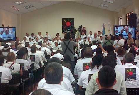 Asamblea se desarrollo en la sede central de los Unionistas, en zona 9. (Foto Prensa Libre: Sergio Morales)