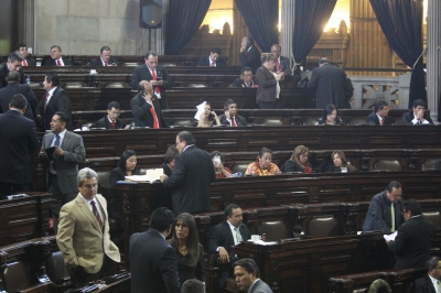 Diputados sesionan para elegir al próximo Vicepresidente, el cual será seleccionado de un listado de tres candidatos propuestos por el presidente Otto Pérez Molina. (Foto Prensa Libre: Esbin García)