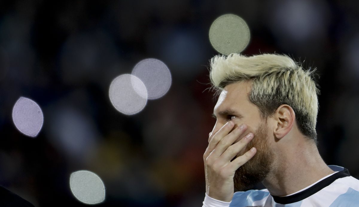 Lionel Messi anotó el gol del triunfo para Argentina frente a Uruguay. (Foto Prensa Libre: AP)