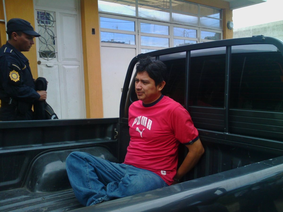 Juan Natalio Brazo Díaz fue capturado por el delito de trata de personas en residenciales Valle de Jesús I, colonia Maya zona 18, (Foto Prensa Libre: Erick Ávila)